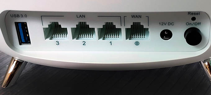 TaoTronics WiFi Mesh Router Ports